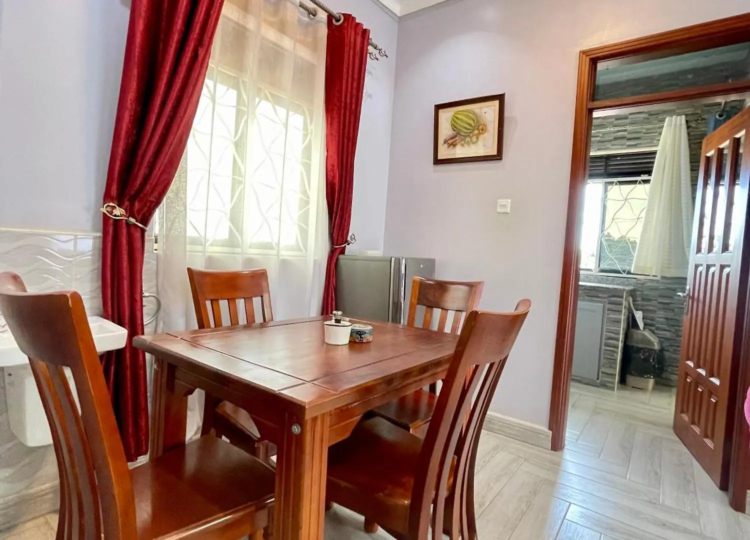 K Kitende Apartments 坎帕拉 乌干达