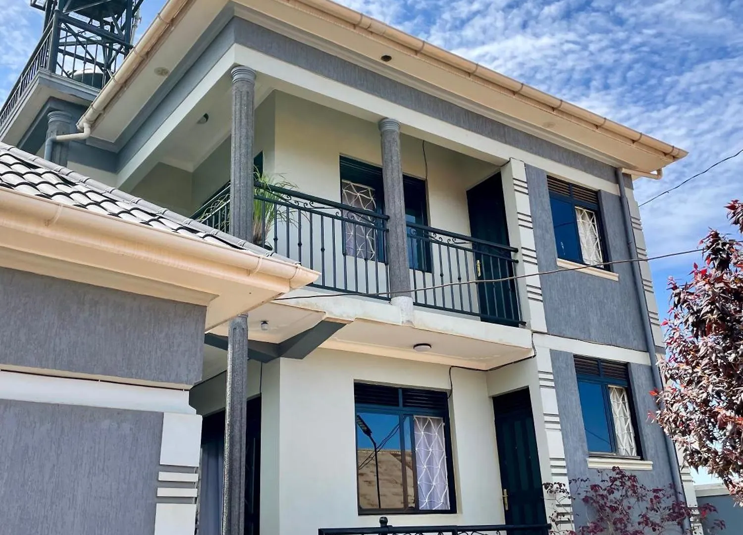 K Kitende Apartments 坎帕拉